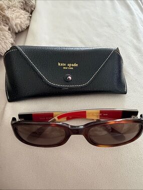 kate spade Black Case with Brown Tortoiseshell Sunglasses